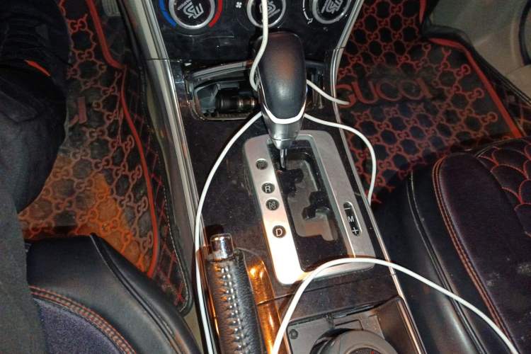 Used Mazda 6 2011 2.0L Automatic Fashion Edition Gear Lever