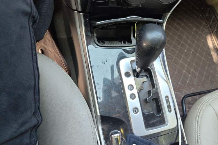 Used Mazda 6 2011 2.0L Automatic Fashion Edition Gear Lever