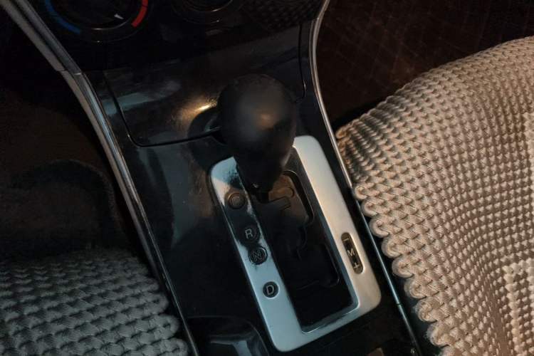 Used Mazda 6 2011 2.0L Automatic Fashion Edition Gear Lever