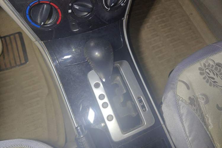 Used Mazda 6 2011 2.0L Automatic Fashion Edition Gear Lever