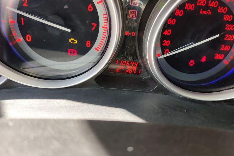 Used Mazda 6 2011 Coupe 2.0L Automatic Elite Edition Odometer Close Up