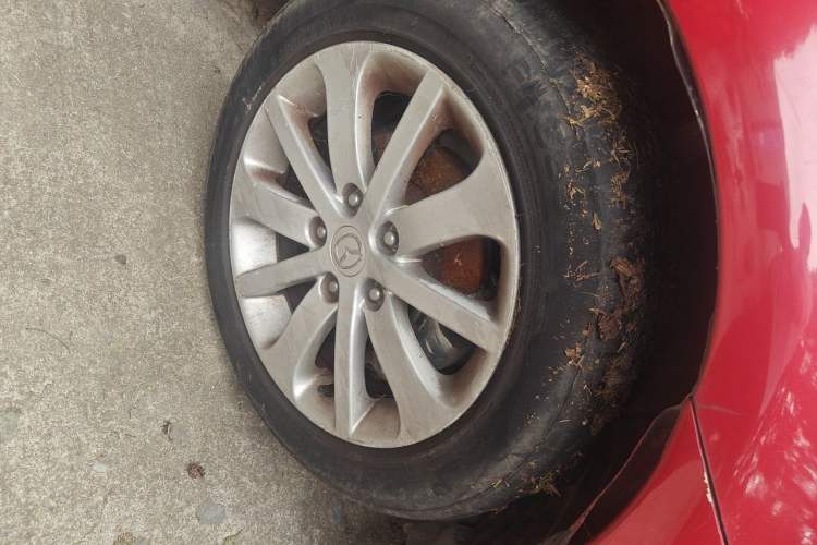 Used Mazda 6 2011 2.0L Automatic Fashion Edition Right Front Wheel Hub