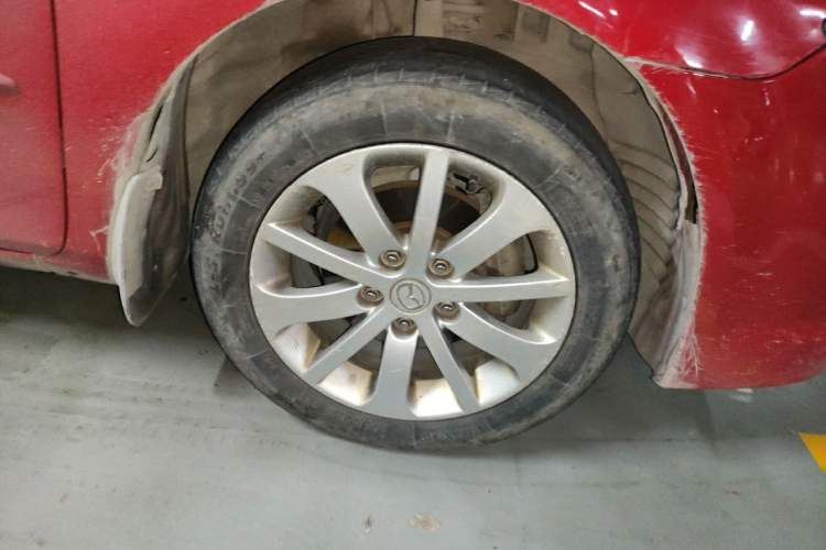 Used Mazda 6 2011 2.0L Automatic Fashion Edition Right Front Wheel Hub