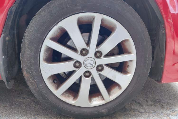 Used Mazda 6 2011 2.0L Automatic Elite Edition Right Front Wheel Hub