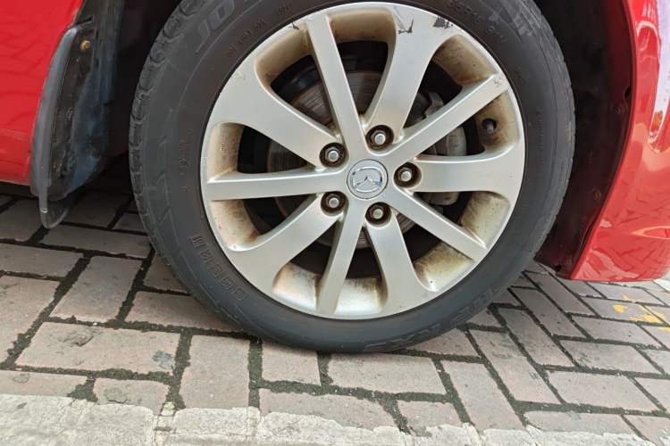 Used Mazda 6 2011 2.0L Automatic Fashion Edition Right Front Wheel Hub