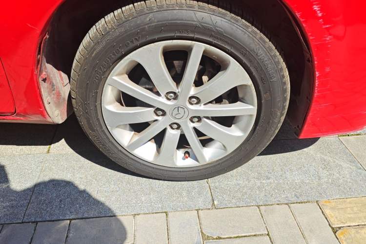 Used Mazda 6 2011 2.0L Automatic Fashion Edition Right Front Wheel Hub