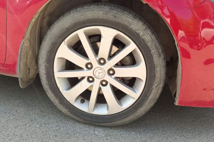 Used Mazda 6 2011 2.0L Automatic Fashion Edition Right Front Wheel Hub