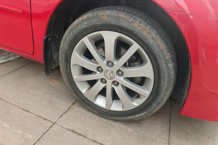 Used Mazda 6 2011 2.0L Automatic Fashion Edition Right Front Wheel Hub
