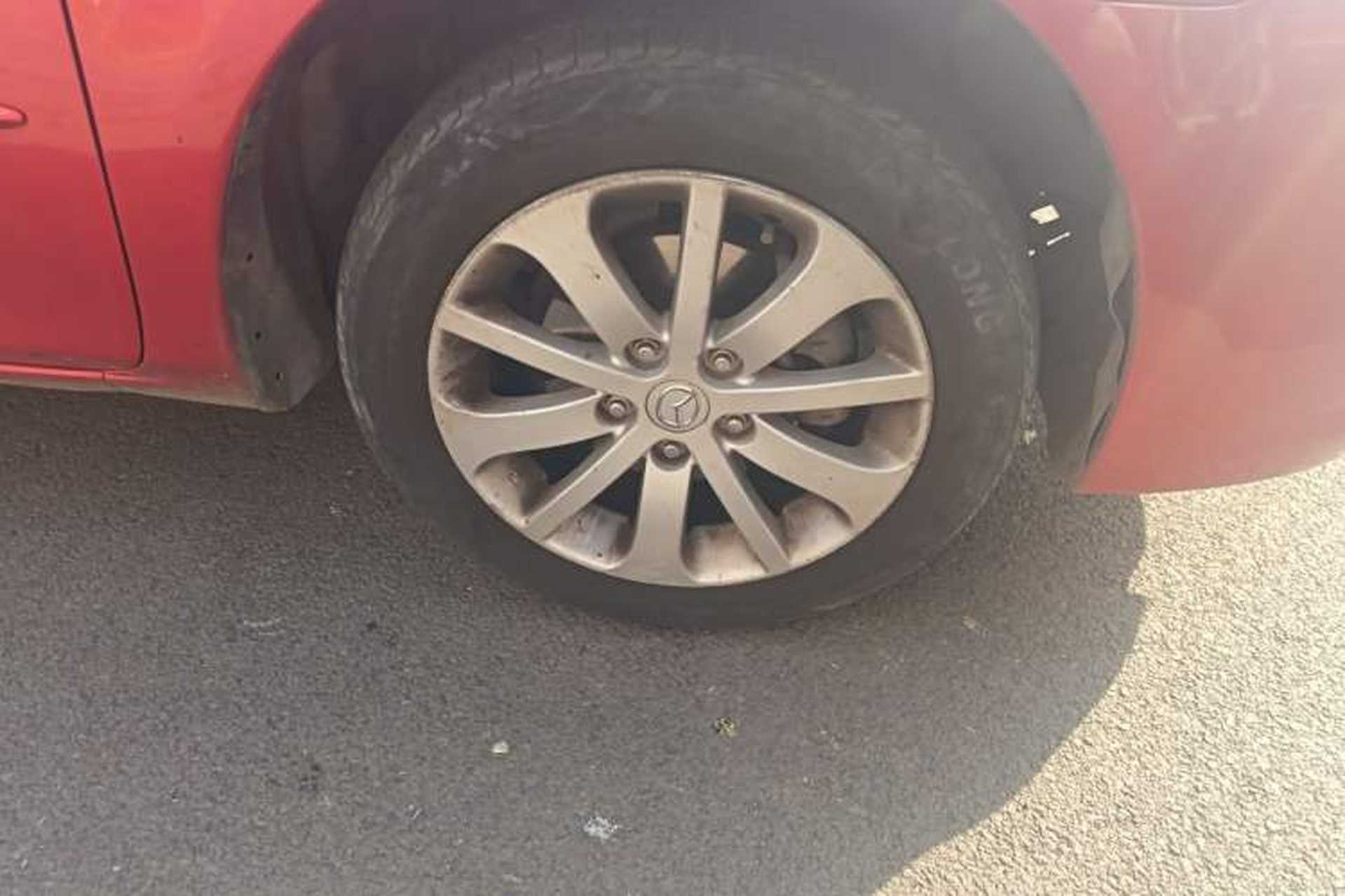 Used Mazda 6 2011 2.0L Automatic Fashion Edition Right Front Wheel Hub