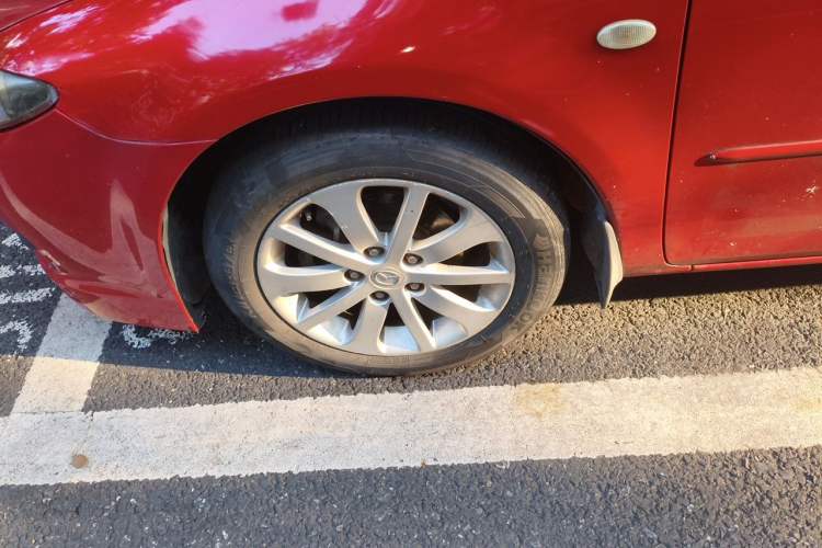 Used Mazda 6 2011 2.0L Automatic Luxury Version Right Front Wheel Hub