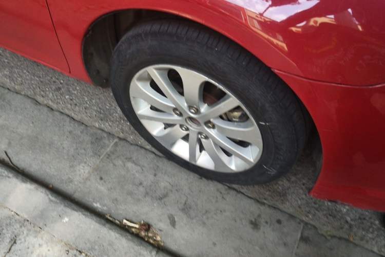 Used Mazda 6 2011 2.0L Automatic Fashion Edition Right Front Wheel Hub