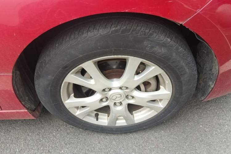 Used Mazda 6 2011 2.0L Automatic Elite Edition Right Front Wheel Hub