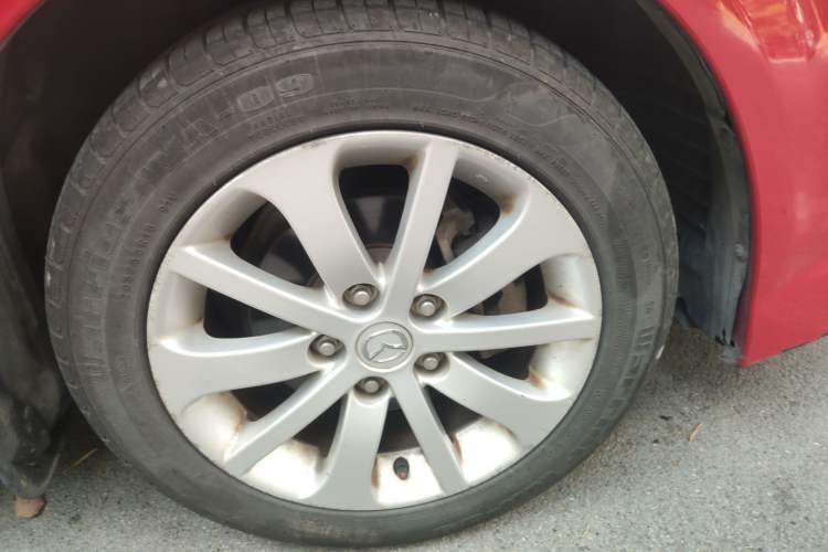 Used Mazda 6 2011 2.0L Automatic Fashion Edition Right Front Wheel Hub
