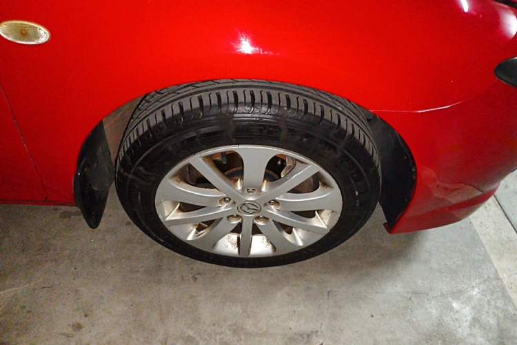 Used Mazda 6 2011 2.0L Automatic Fashion Edition Right Front Wheel Hub