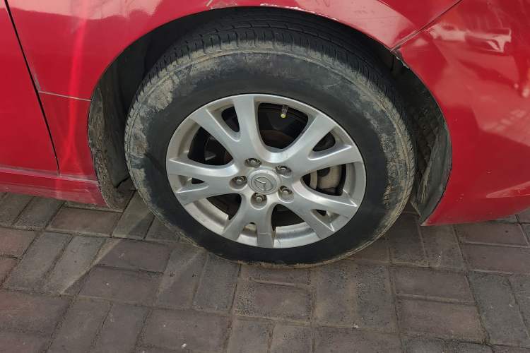 Used Mazda 6 2011 Coupe 2.0L Automatic Elite Edition Right Front Wheel Hub