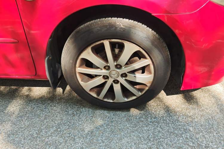 Used Mazda 6  Right Front Wheel Hub