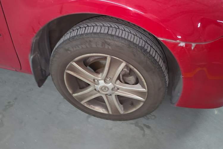Used Mazda 6 2011 2.0L Automatic Fashion Edition Right Front Wheel Hub
