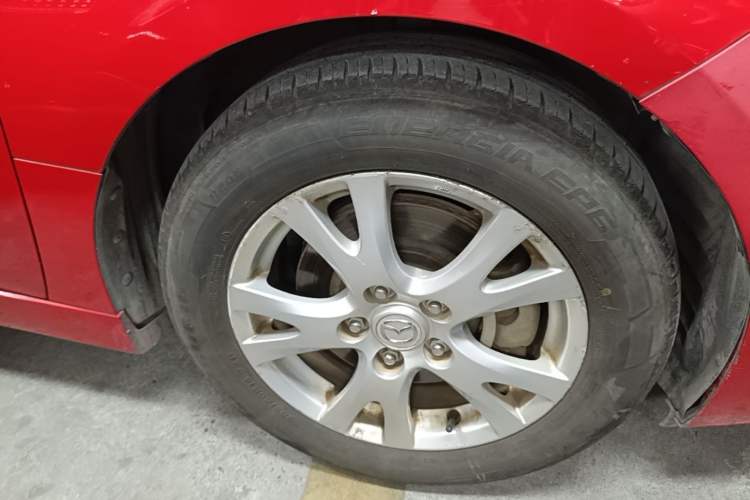 Used Mazda 6 2011 2.0L Automatic Elite Edition Right Front Wheel Hub