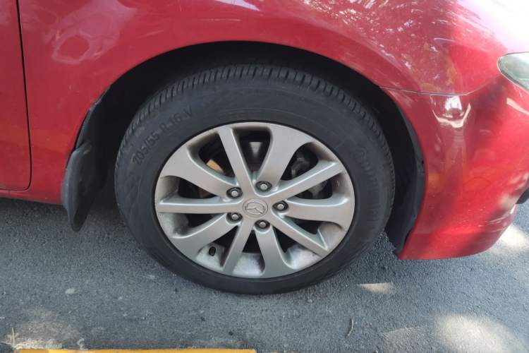 Used Mazda 6 2011 2.0L Automatic Fashion Edition Right Front Wheel Hub