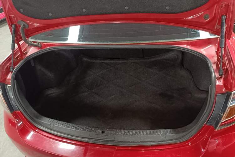 Used Mazda 6 2011 2.0L Automatic Elite Edition Trunk