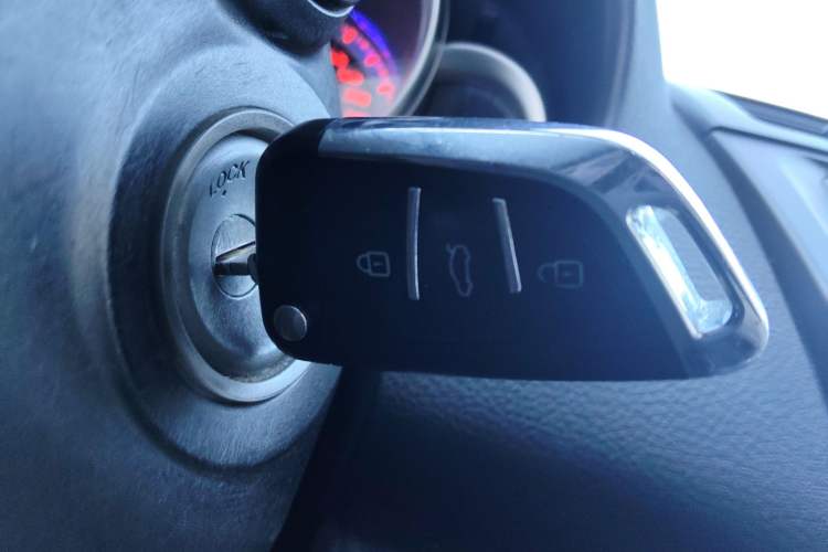 Used Mazda 6 2011 2.0L Automatic Elite Edition Vehicle Key