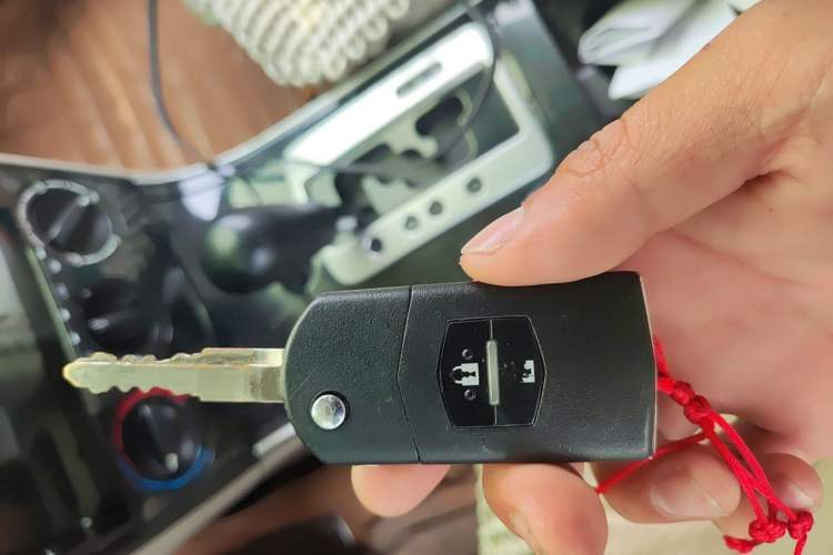 Used Mazda 6 2011 2.0L Automatic Fashion Edition Vehicle Key