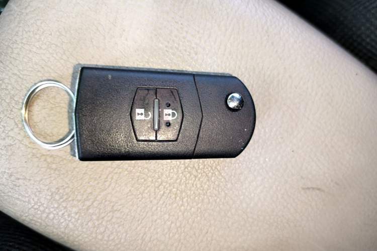Used Mazda 6 2011 2.0L Automatic Fashion Edition Vehicle Key