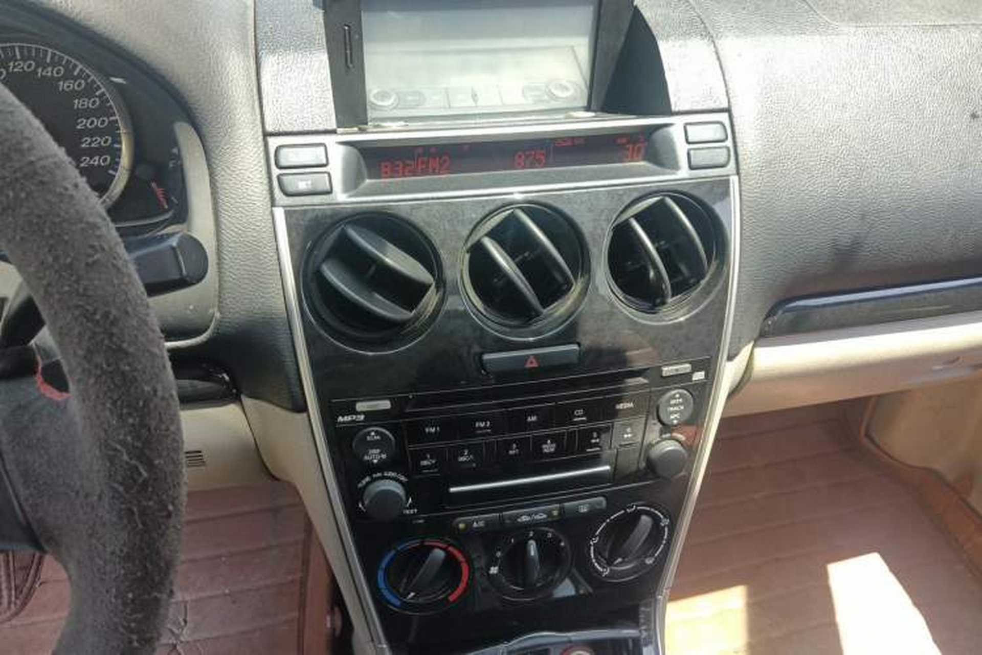 Used Mazda 6 2011 2.0L Automatic Fashion Edition Audio And AC Panel
