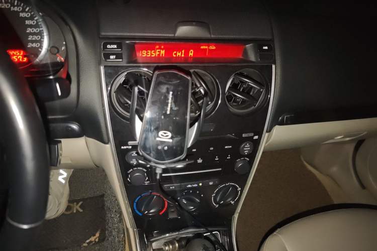 Used Mazda 6 2011 2.0L Automatic Fashion Edition Audio And AC Panel