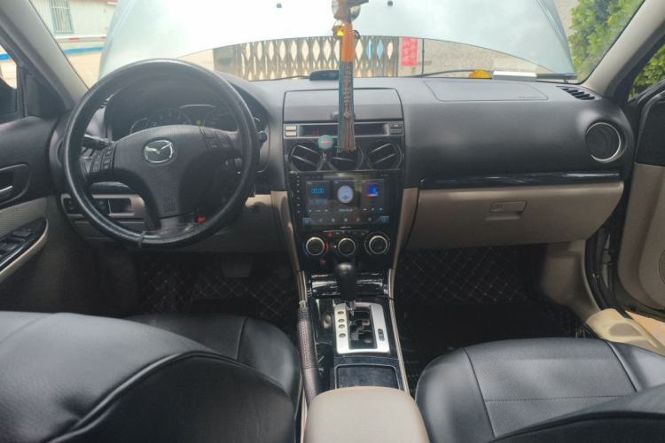 Used Mazda 6 2011 2.0L Automatic Ultra-Luxury Version Center Console