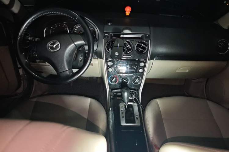 Used Mazda 6 2011 2.0L Automatic Fashion Edition Center Console