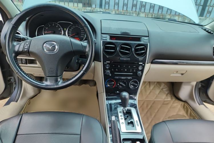 Used Mazda 6 2011 2.0L Automatic Fashion Edition Center Console