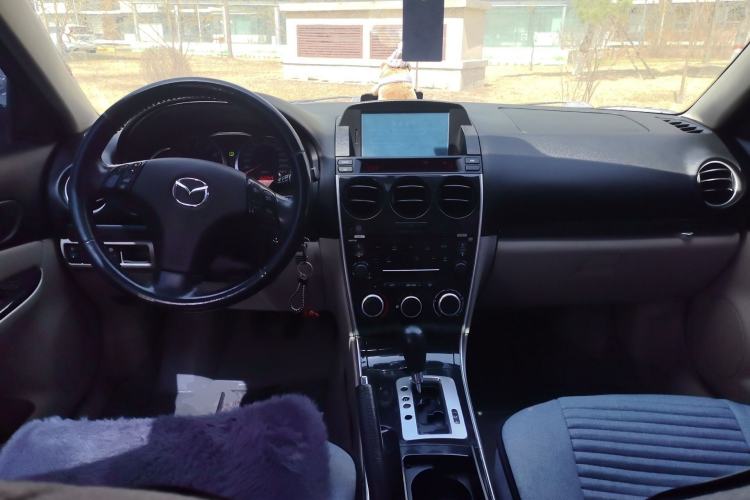 Used Mazda 6 2011 2.0L Automatic Luxury Version Center Console