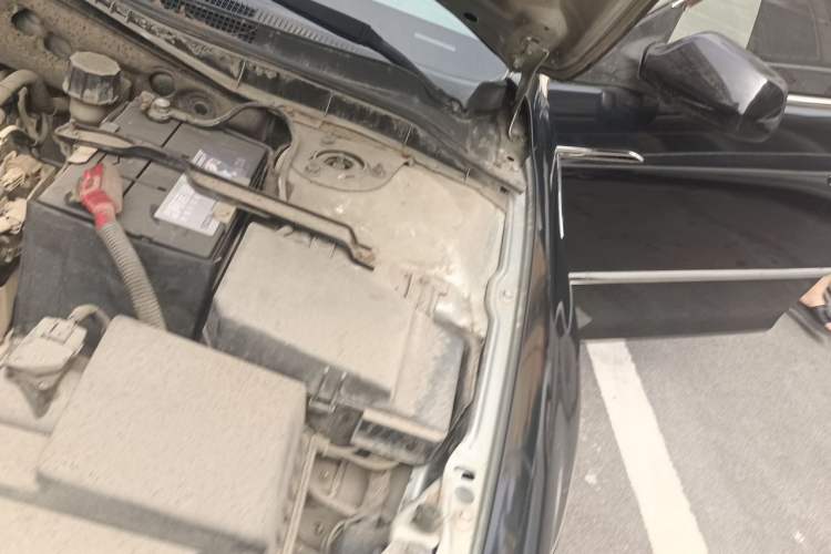 Used Mazda 6 2011 2.0L Automatic Ultra-Luxury Version Engine Bay Left