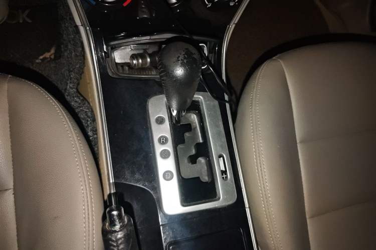 Used Mazda 6 2011 2.0L Automatic Fashion Edition Gear Lever