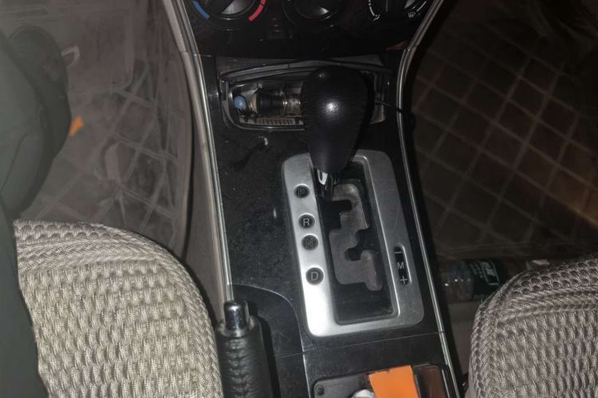 Used Mazda 6 2011 2.0L Automatic Fashion Edition Gear Lever