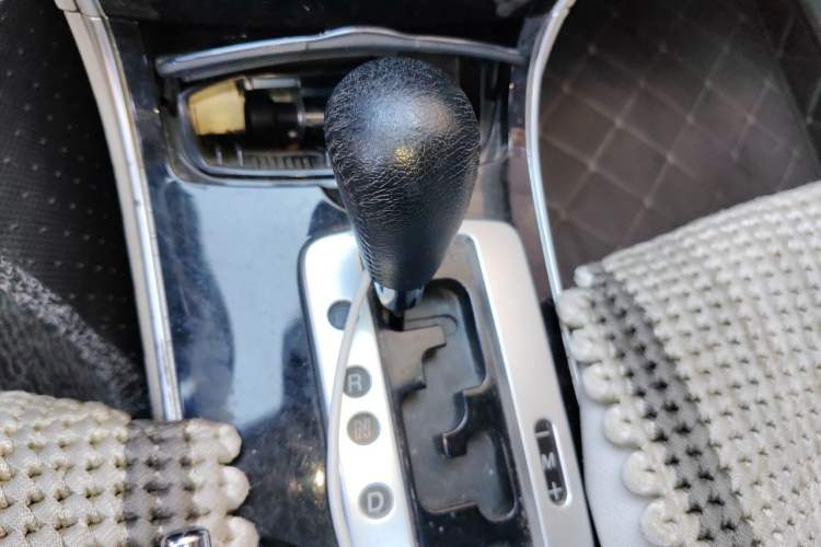 Used Mazda 6 2011 2.0L Automatic Fashion Edition Gear Lever