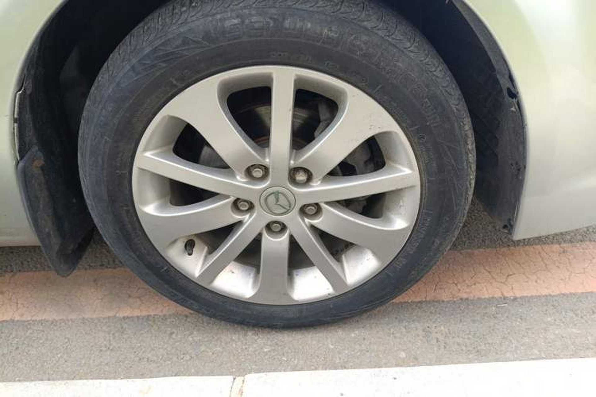 Used Mazda 6 2011 2.0L Automatic Fashion Edition Right Front Wheel Hub