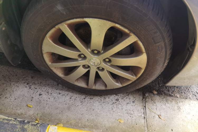 Used Mazda 6 2011 2.0L Automatic Fashion Edition Right Front Wheel Hub