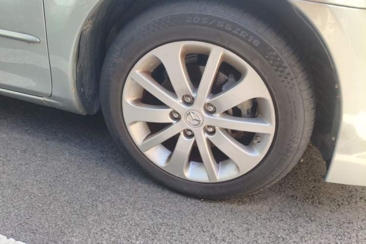 Used Mazda 6 2011 2.0L Automatic Fashion Edition Right Front Wheel Hub