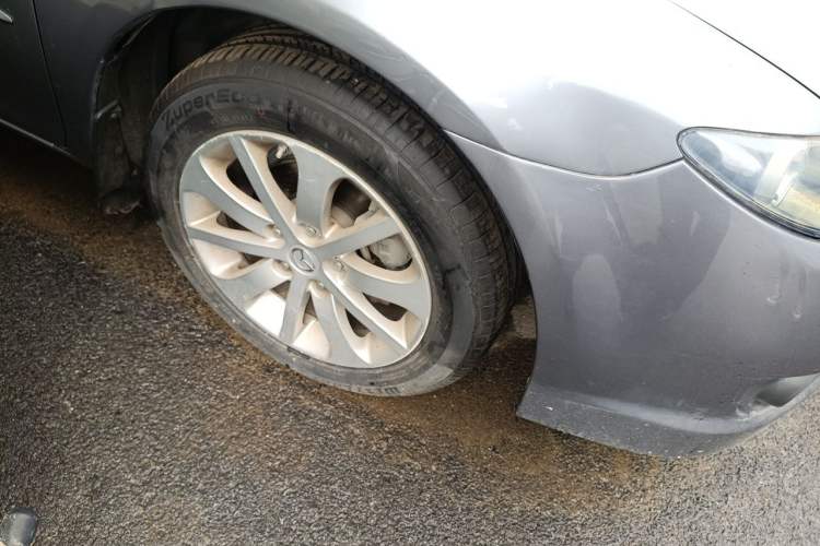 Used Mazda 6 2011 2.0L Automatic Fashion Edition Right Front Wheel Hub