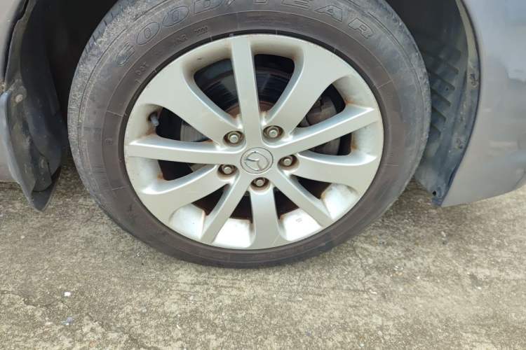 Used Mazda 6 2011 2.0L Automatic Fashion Edition Right Front Wheel Hub