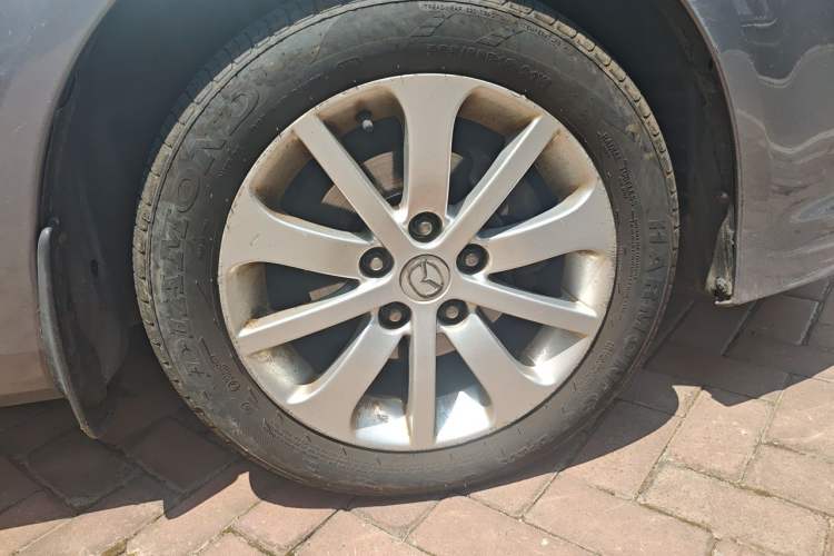 Used Mazda 6 2011 2.0L Automatic Fashion Edition Right Front Wheel Hub