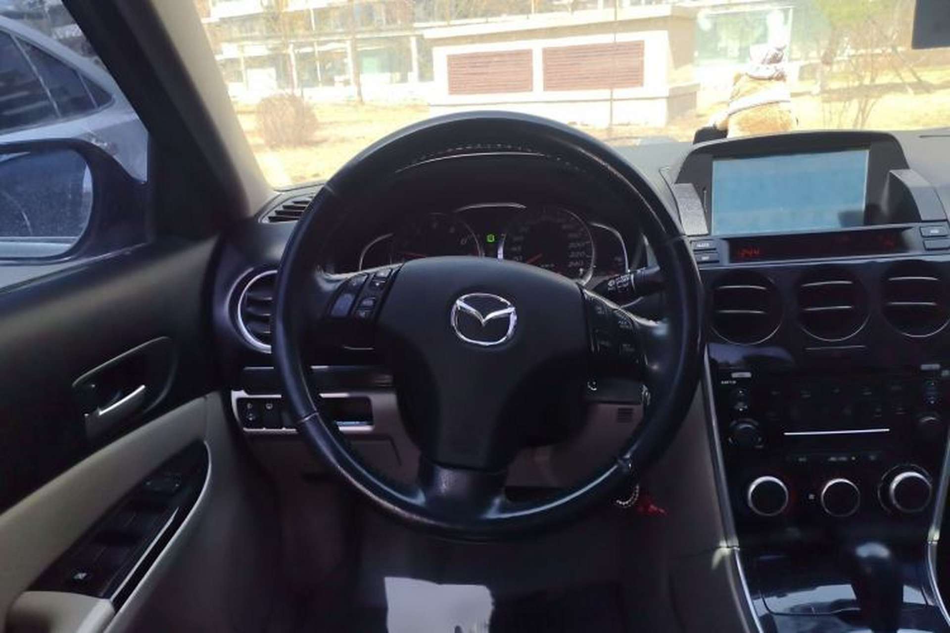 Used Mazda 6 2011 2.0L Automatic Luxury Version Steering Wheel