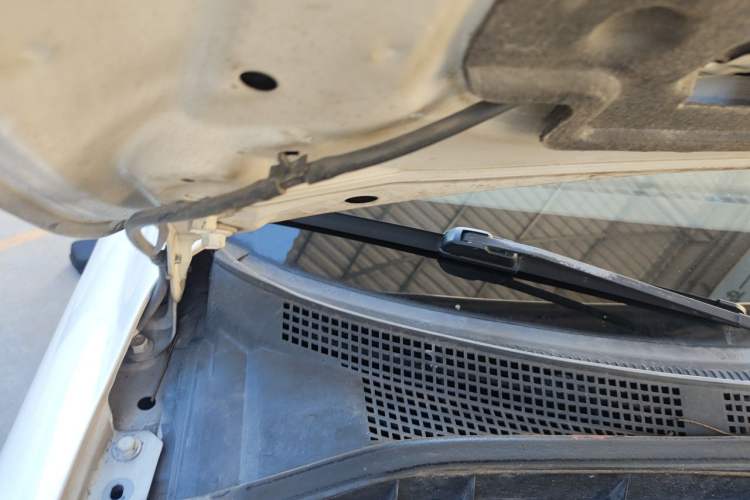 Used Mazda 6 2011 2.0L Automatic Fashion Edition Engine Bay Right