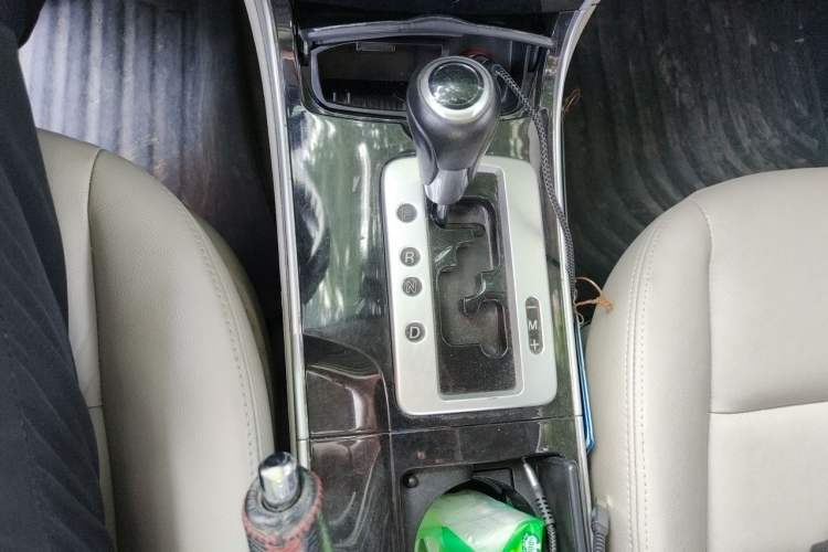 Used Mazda 6 2011 2.0L Automatic Luxury Version Gear Lever