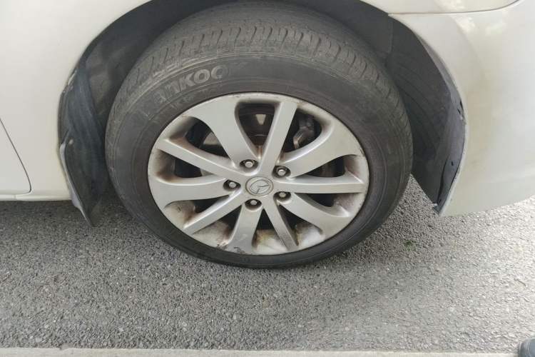Used Mazda 6 2011 2.0L Automatic Luxury Version Right Front Wheel Hub