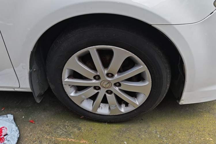 Used Mazda 6 2011 2.0L Automatic Fashion Edition Right Front Wheel Hub