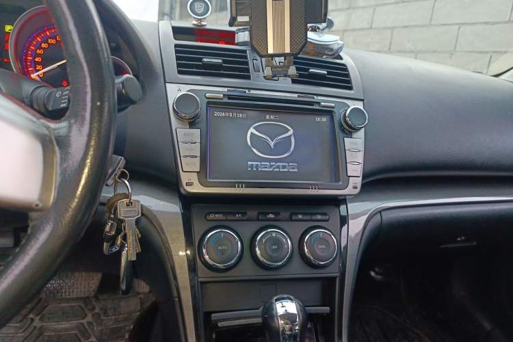 Used Mazda 6 2012 2.0L Automatic Elite Edition Audio And AC Panel