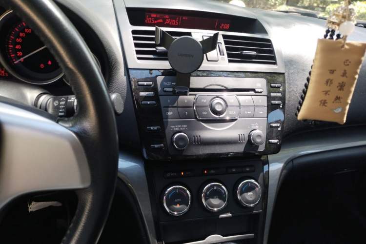Used Mazda 6 2012 2.0L Automatic Elite Edition Audio And AC Panel
